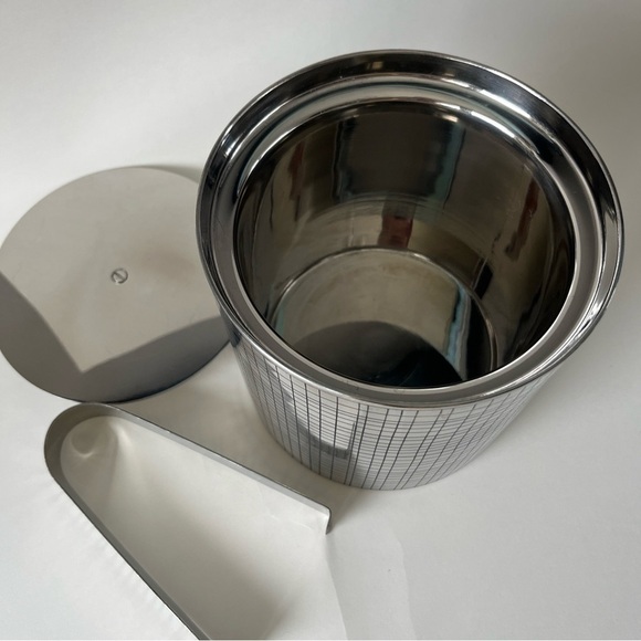 Pottery Barn Ice Bucket with Tongs and Lid ~Barware~Cocktails~Happy Hour~ 6.5” - Picture 4 of 9